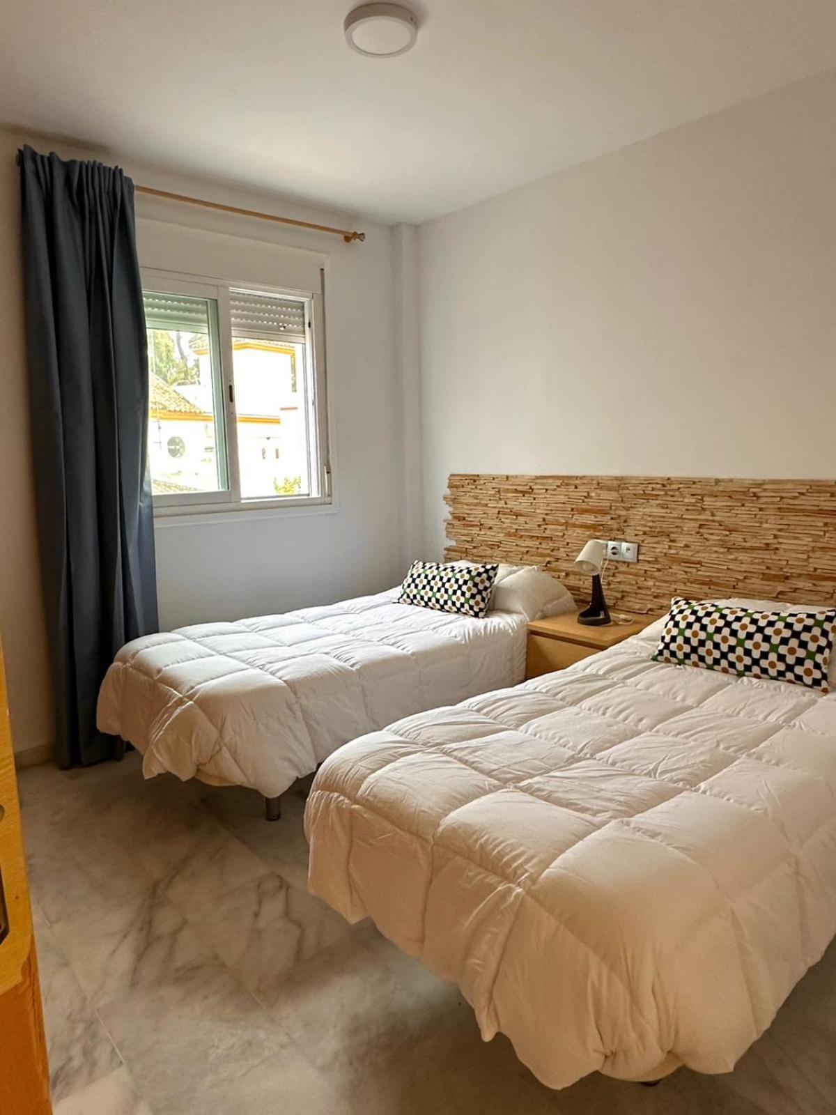 Apartahotel Dona Reyes Чипиона Экстерьер фото