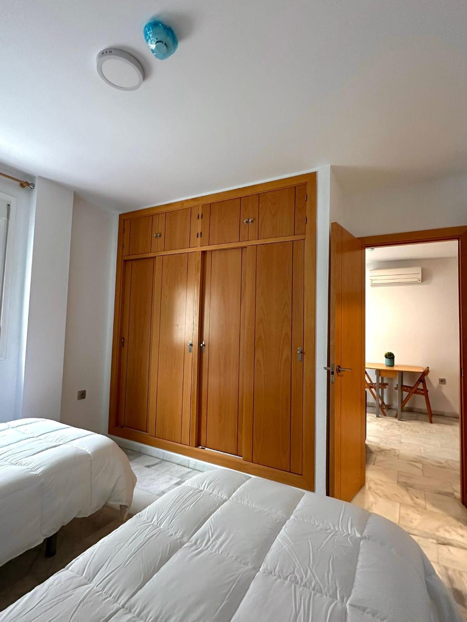 Apartahotel Dona Reyes Чипиона Экстерьер фото